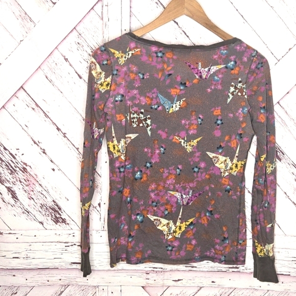 Lucky Tees Floral Papercrane Long Sleeve Shirt *flaw* - Picture 2 of 4